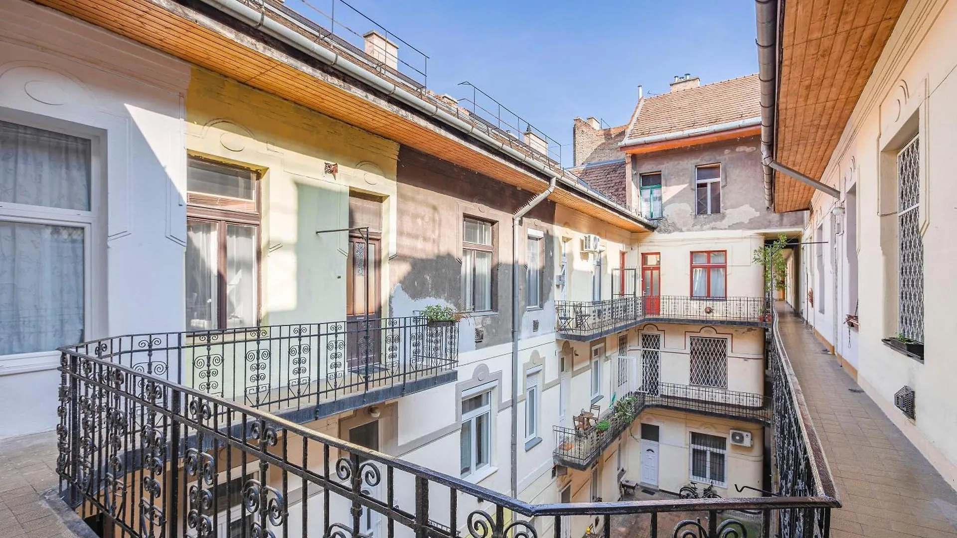 Downtown Haven Apartment Budapest Hungary