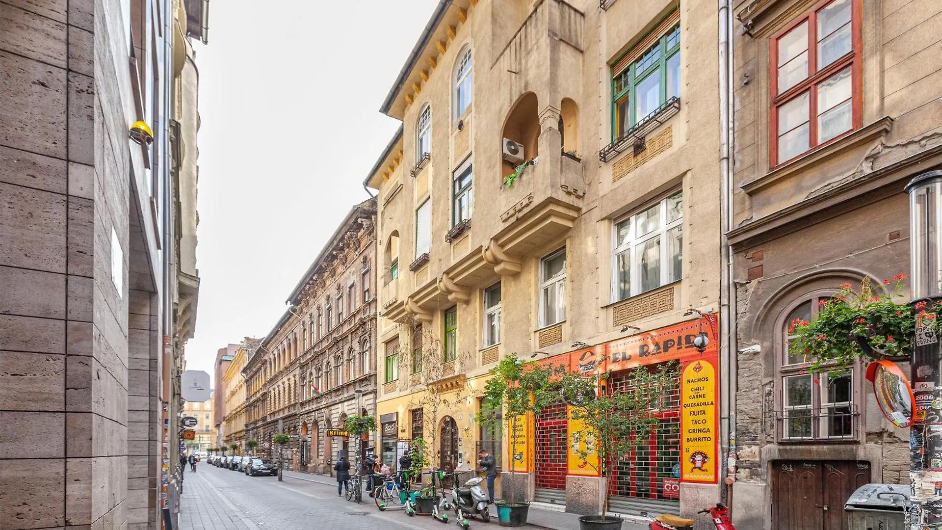 Downtown Haven Apartment Budapest